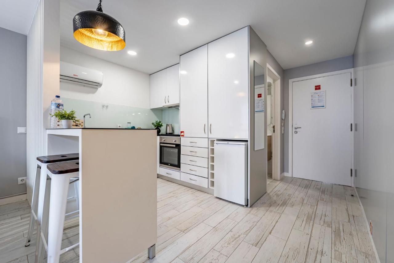 Oporto Wine Cellars Flat With Terrace Apartment บีลาโนวาเดกายา ภายนอก รูปภาพ