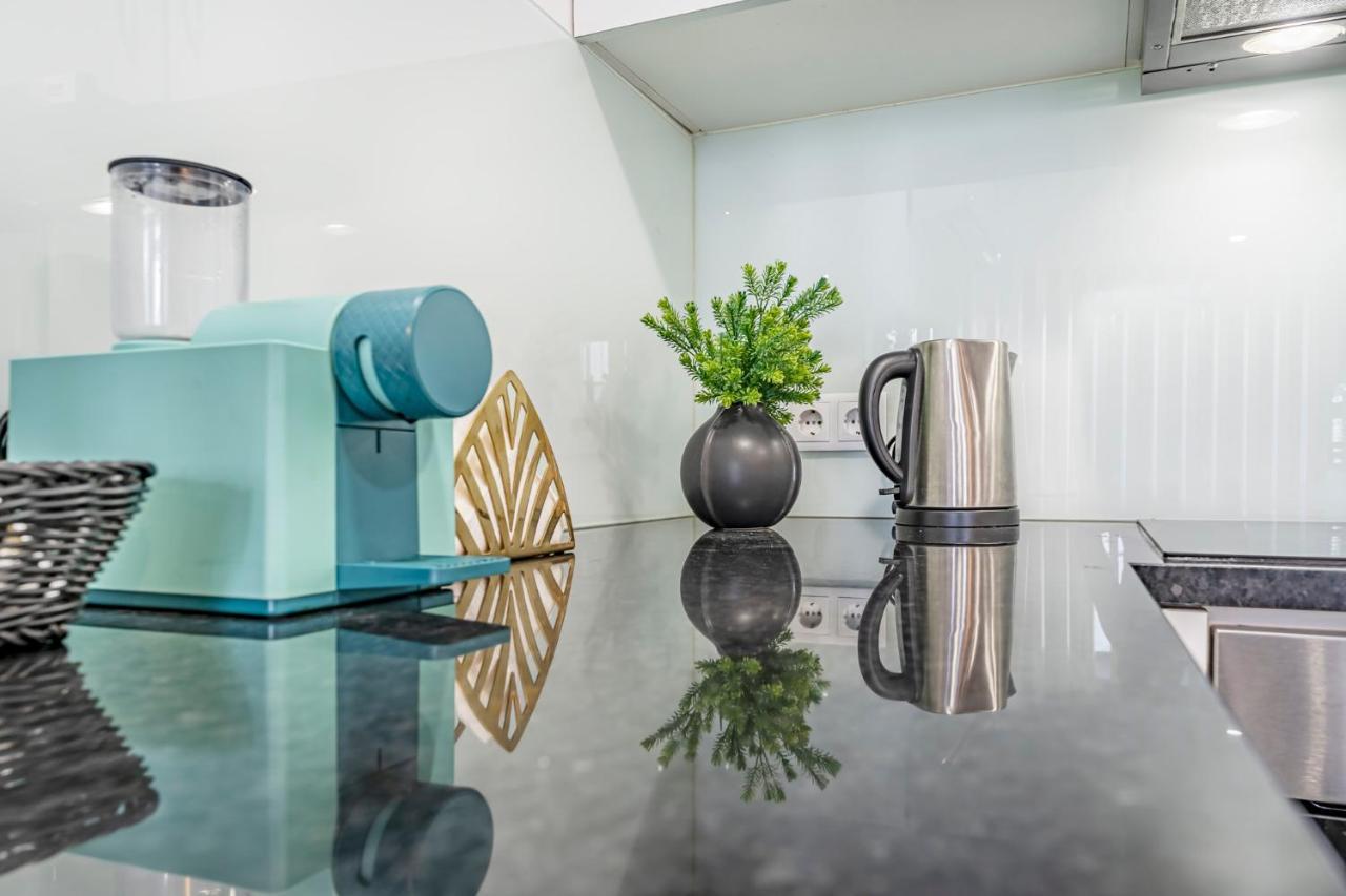 Oporto Wine Cellars Flat With Terrace Apartment บีลาโนวาเดกายา ภายนอก รูปภาพ