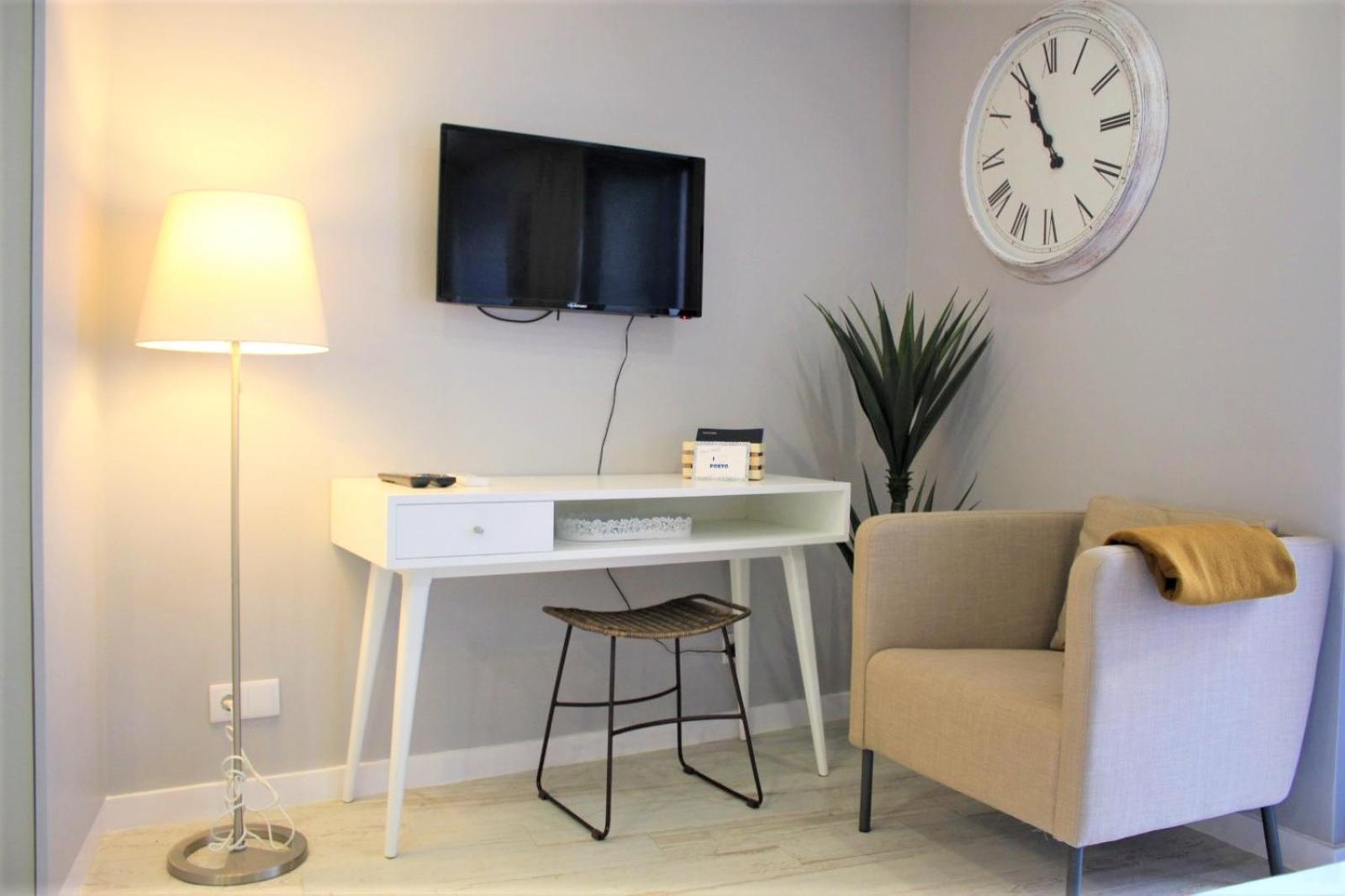 Oporto Wine Cellars Flat With Terrace Apartment บีลาโนวาเดกายา ภายนอก รูปภาพ